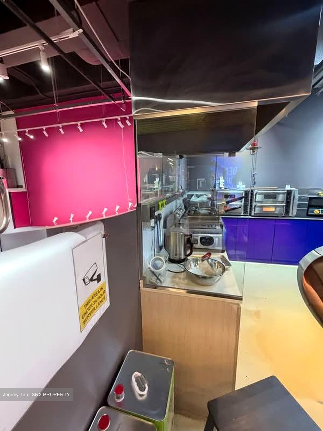New Tech Park (D19), Retail #564630311